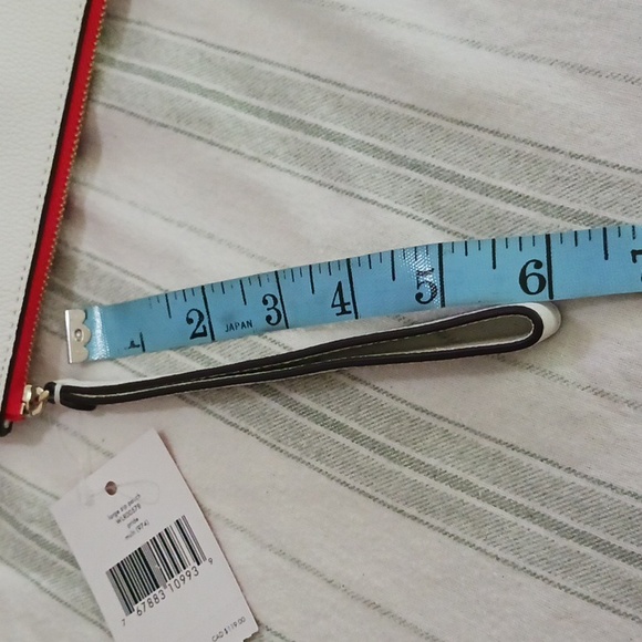 ๐ Kate Spade ๐ณ๏ธโ๐PRIDE๐ณ๏ธโ๐  Large Zip Pouch - Picture 5 of 8